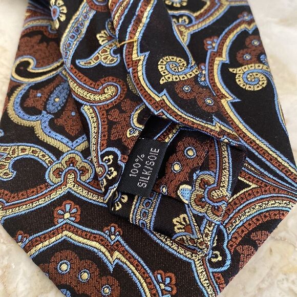 Alfred Sung 100% Silk Paisley Tie - Picture 6 of 6